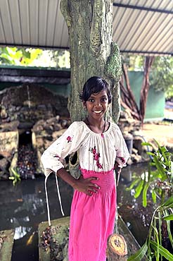 Nethsarani ist ein neunj&auml;hriges M&auml;dchen, bekannt f&uuml;r ihre s&uuml;&szlig;e Stimme und ihre au&szlig;ergew&ouml;hnliche Ehrlichkeit