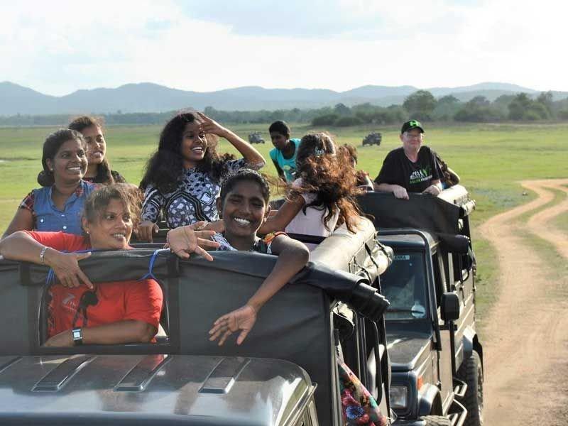 Anushas Gruppe bei der Jeep Safari