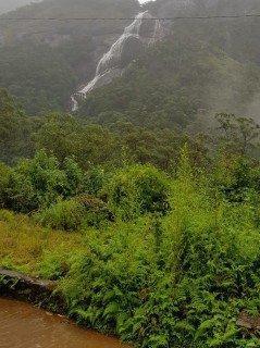 Beim Abstieg sahen wir zumindest den Wasserfall.