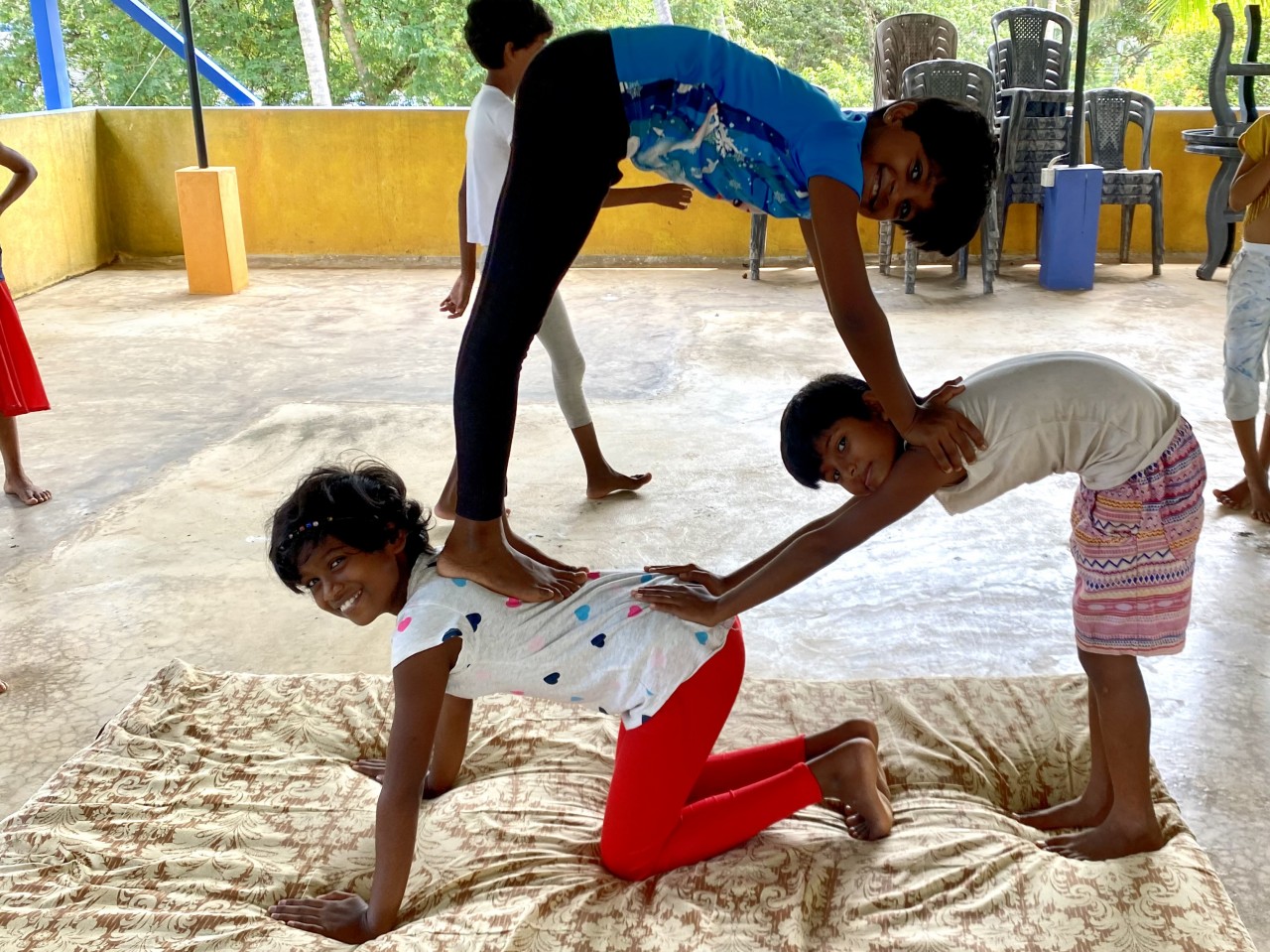 Maheshika, Anne und Vidukshini