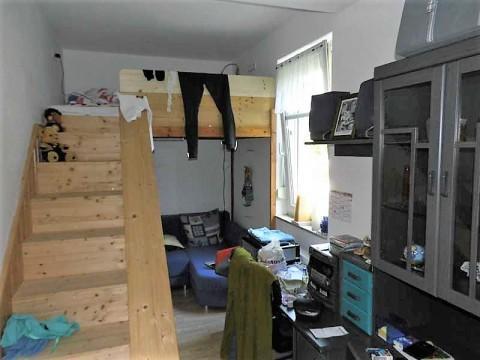 Mein neues Zimmer in der Wohnung meiner Eltern