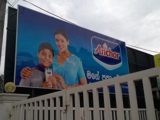 Shampoowerbung in Sri Lanka