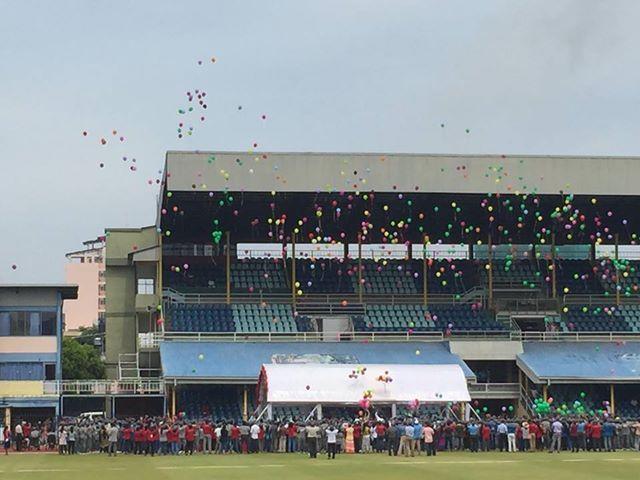 Ballons steigen zur Siegerehrung