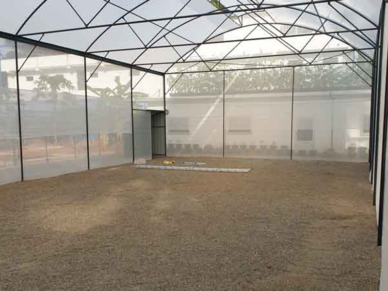 Folie und Insektennetz ist fertig