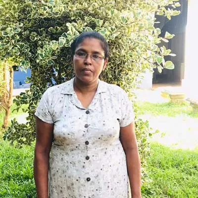Asuntha eine unserer Reinigungskräfte