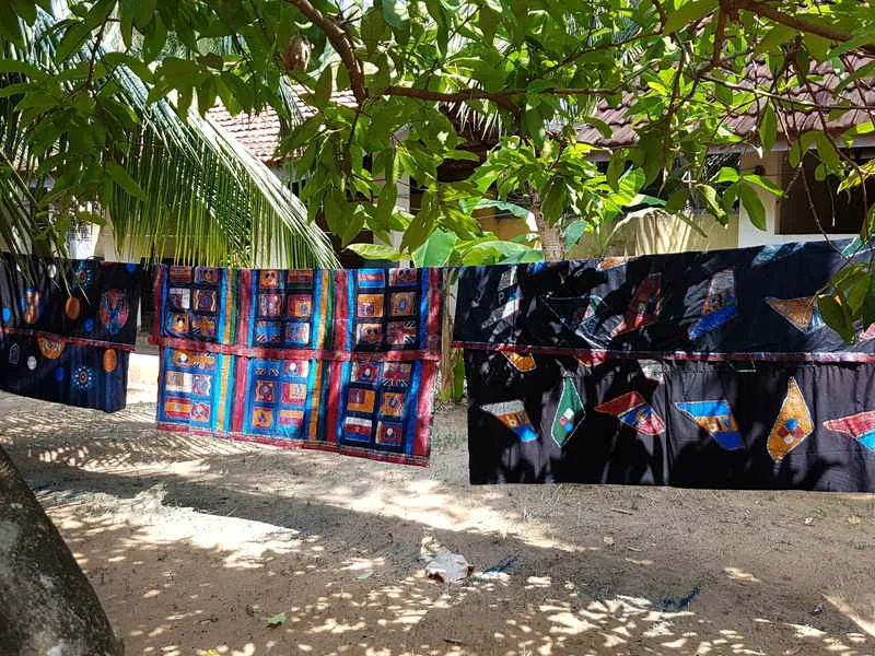Wachs, Farbe Stoff so entsteht Batik...