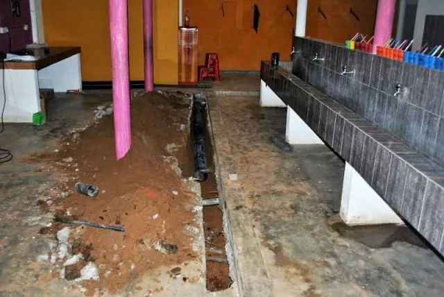 Neue Leitungen im Sanit&auml;rbereich