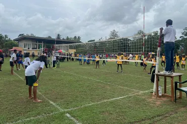 Mädchen des Angels Home beim großen Volleyball-Turnier in Kurunegala, Sri Lanka