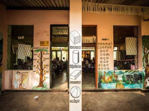 Die Sch&uuml;ler gestalten das Geb&auml;ude mit.