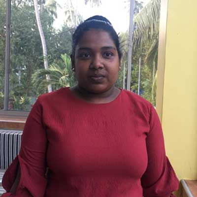 Chandani eine unserer Erzieherinnen