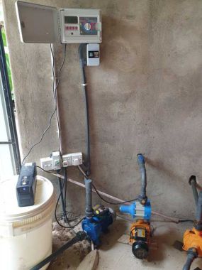 Zeitschaltuhr und Wasserpumpen