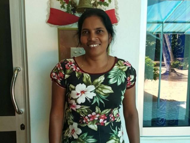 Sandamali ganz glücklich, dass es den Engeln so schmeckt