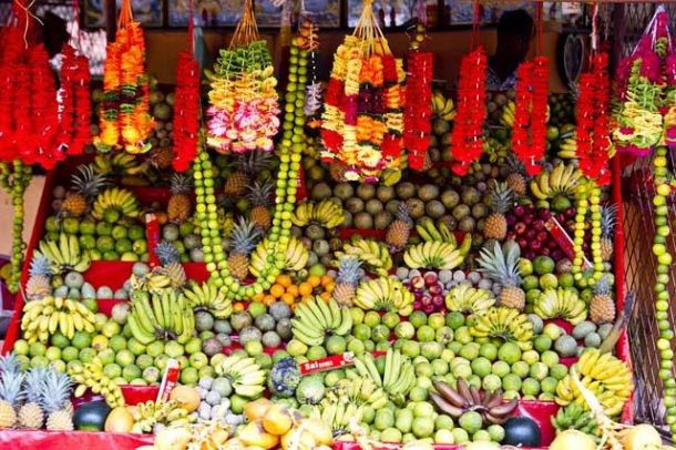 In Tempeln werden oft Früchte geopfert.