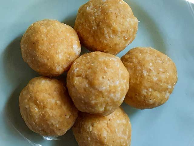 Samaposa Bällchen