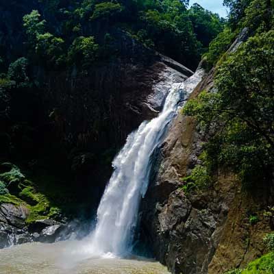 Die Magie der Wasserfälle von Sri Lanka. Eine Naturerfahrung wie keine andere