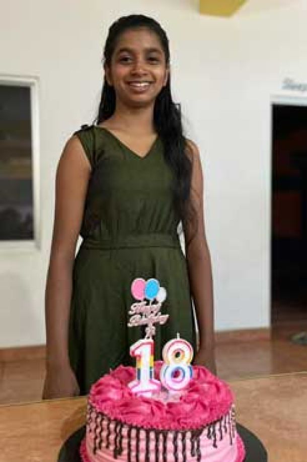 Hipp Hipp Hurra! Vishmini feierte ihren 18. Geburtstag.