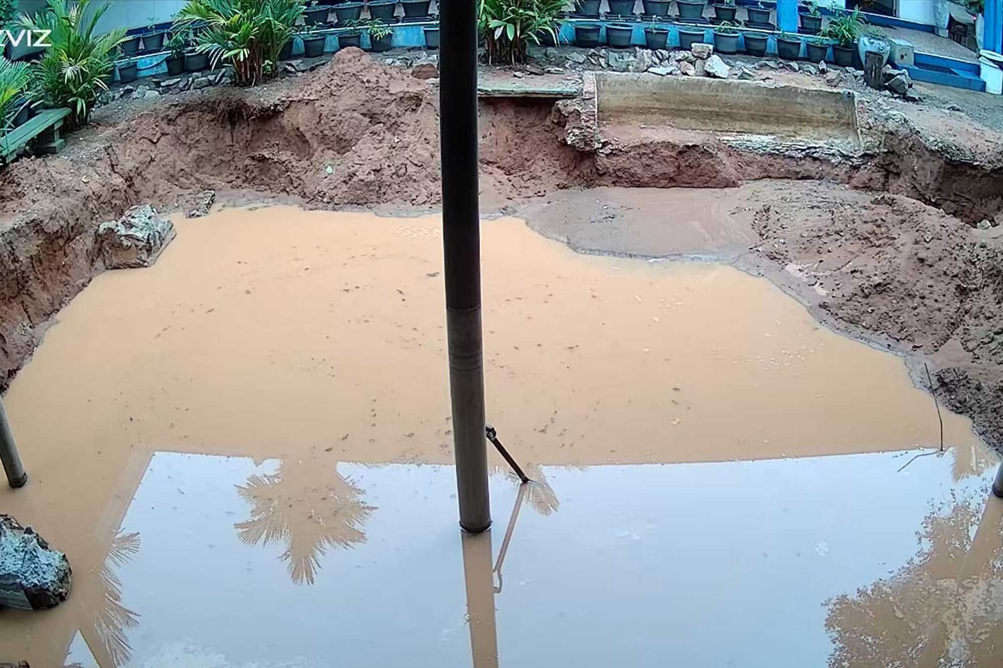 Beginn der Bauarbeiten für den neuen Swimmingpool